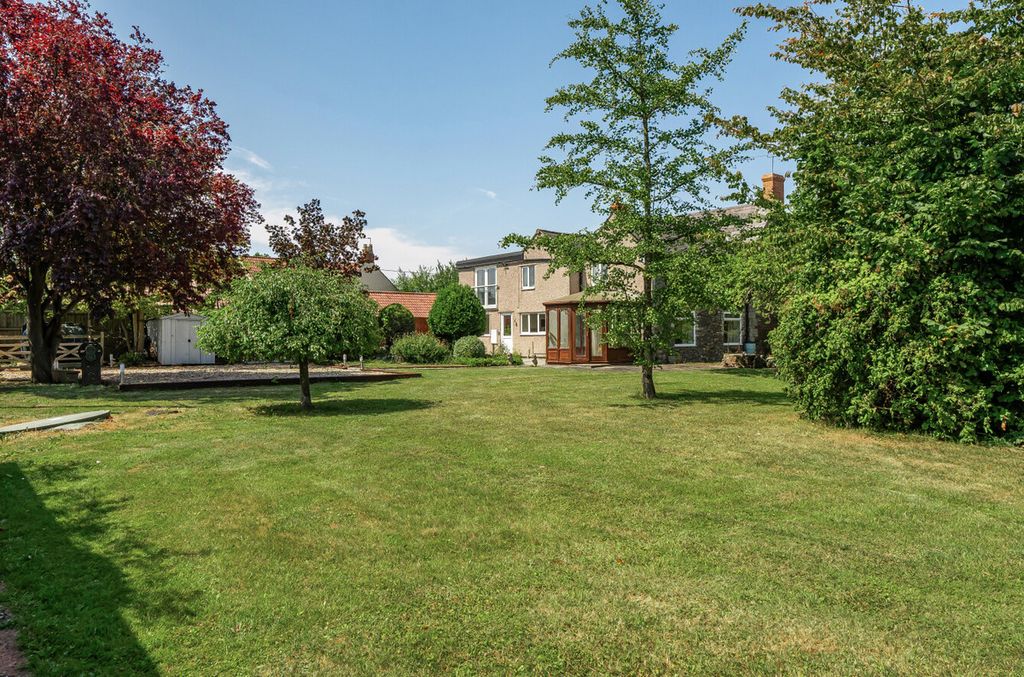 Property photo 2 of 22