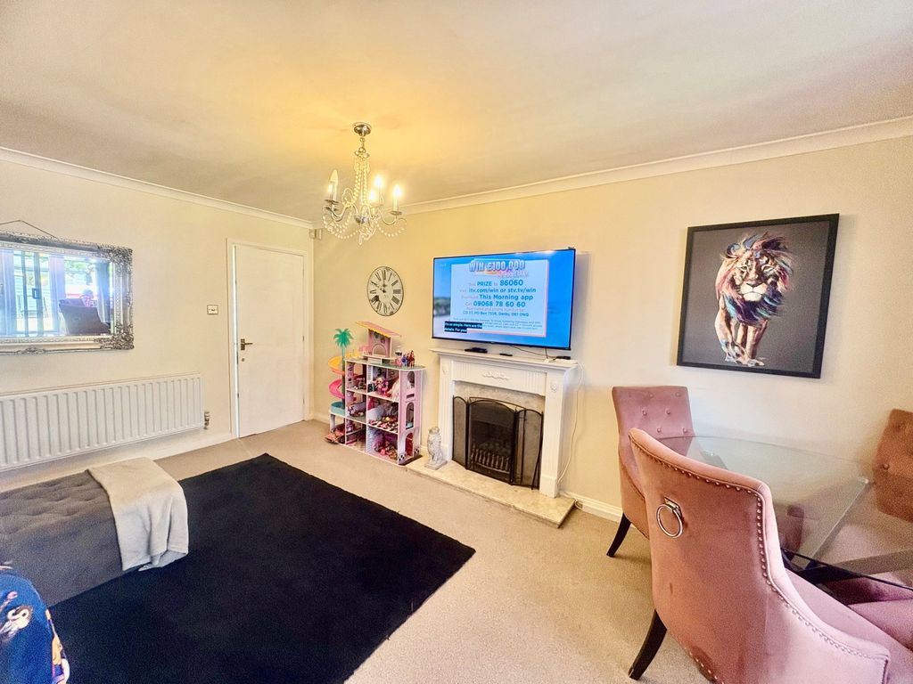 Property photo 2 of 12