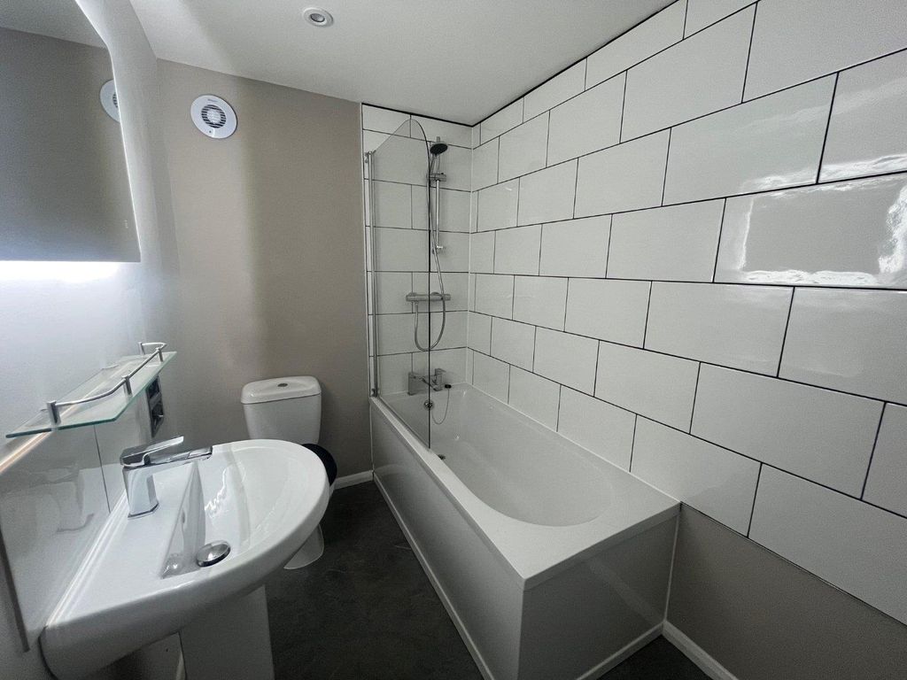 Property photo 2 of 10 Tiverton Seddons