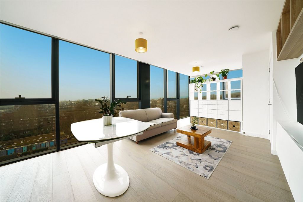 Property photo 1 of 14 Picture No. 03