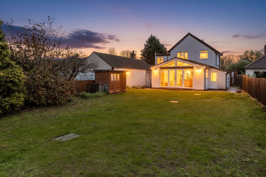 Property photo 1 of 33