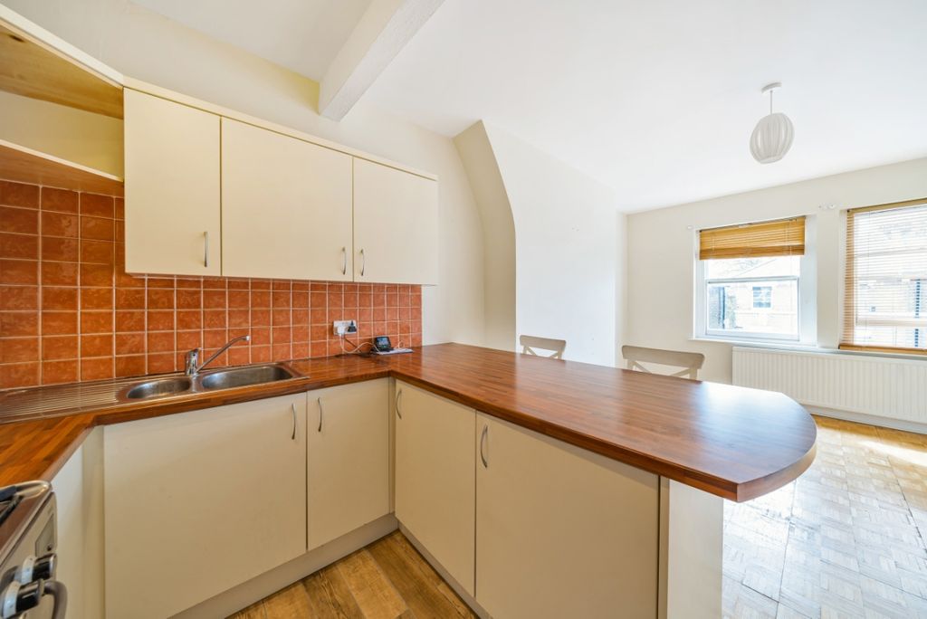 Property photo 2 of 14 1035600 (4)