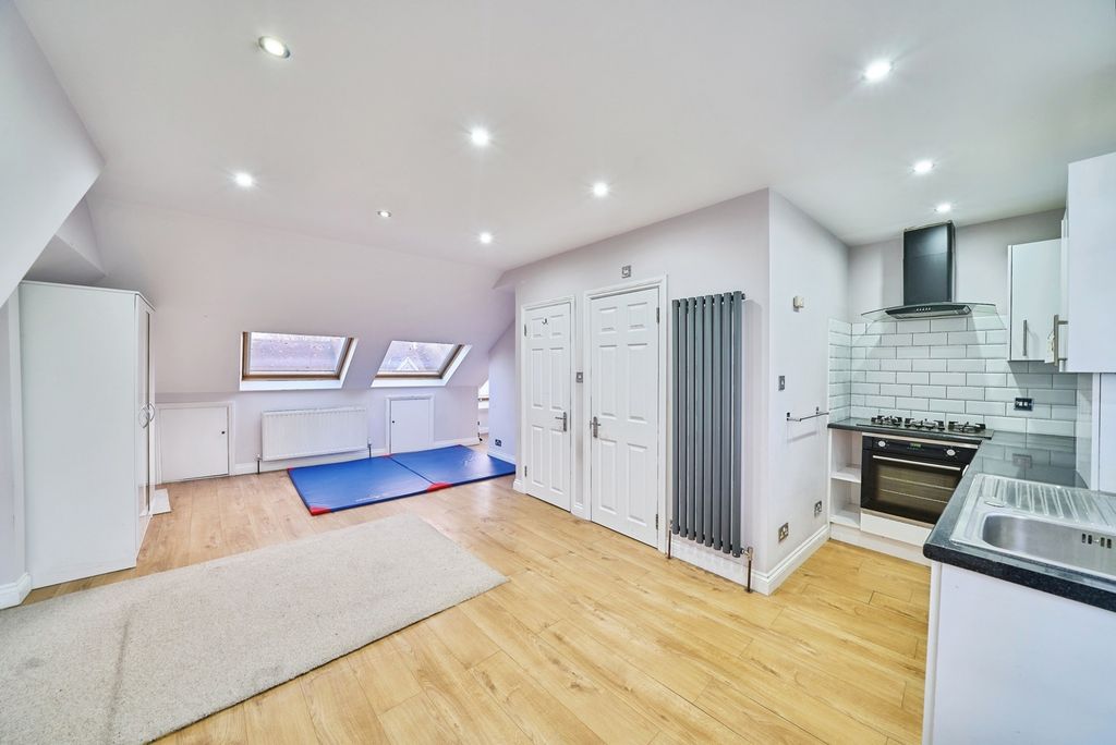 Property photo 2 of 17 Pbox-Img.Jpg