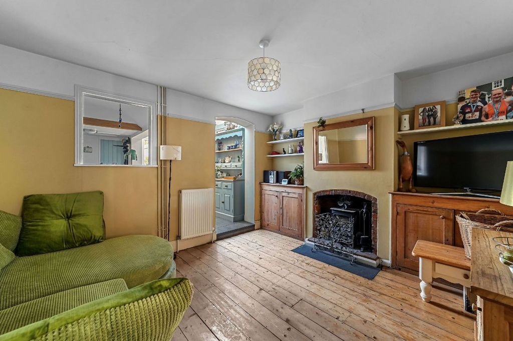 Property photo 3 of 19