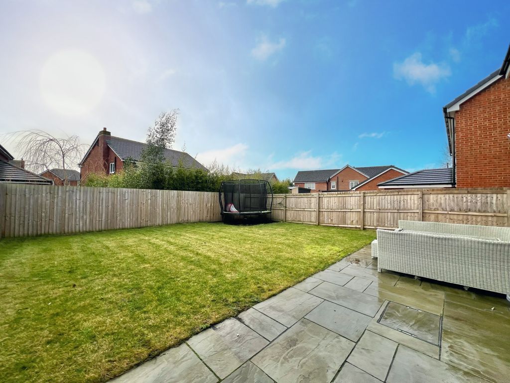 Property photo 3 of 27