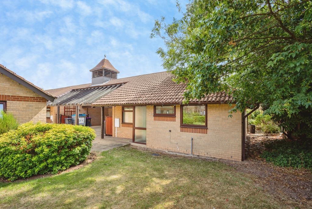 Property photo 1 of 17 Pbox-Img.Jpg