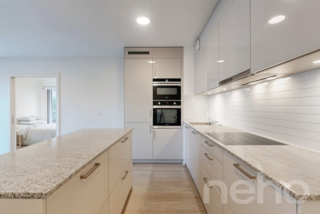 Property photo 1 of 3