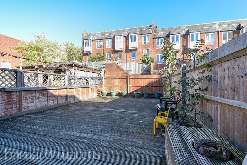 Property photo 3 of 6 Garden