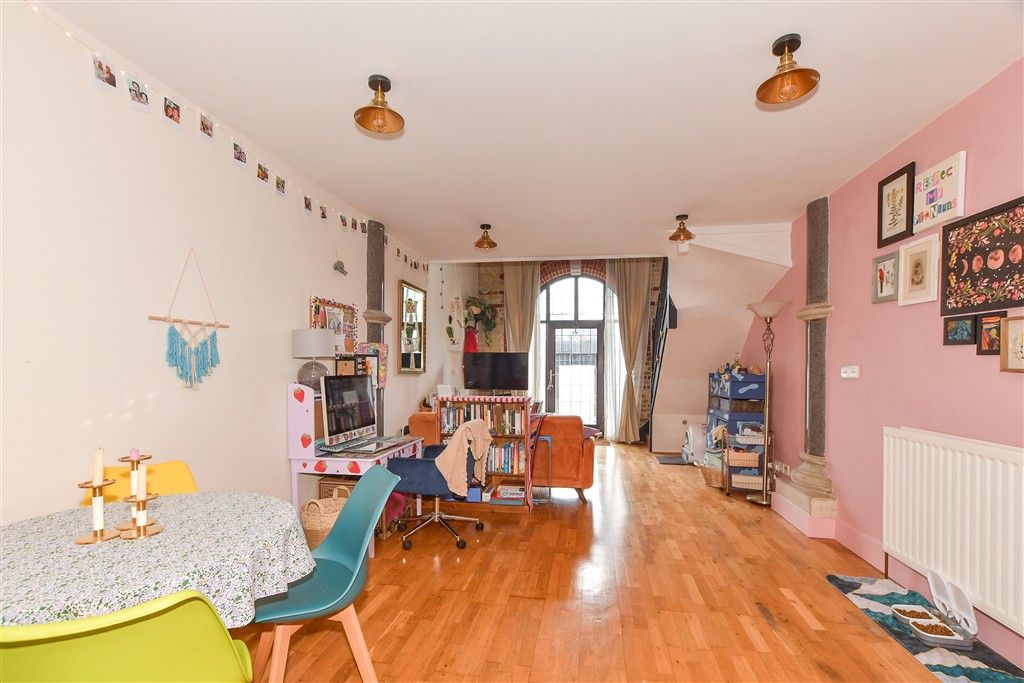 Property photo 2 of 7 Lounge/ Kitchen/ Diner