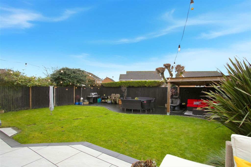 Property photo 3 of 27 Rear Garden