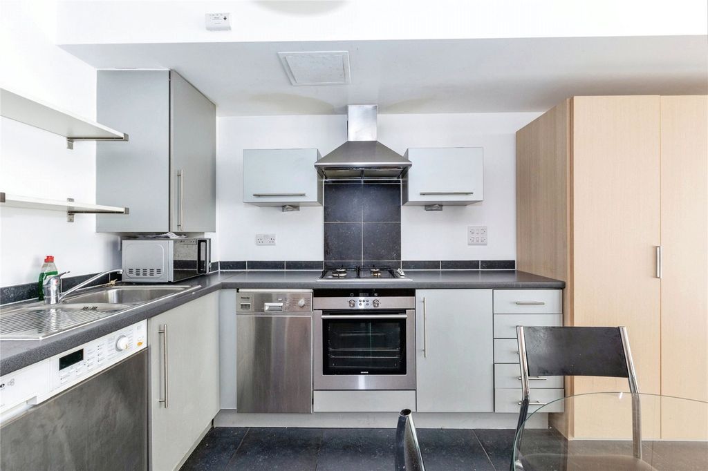 Property photo 3 of 15 Picture No. 06