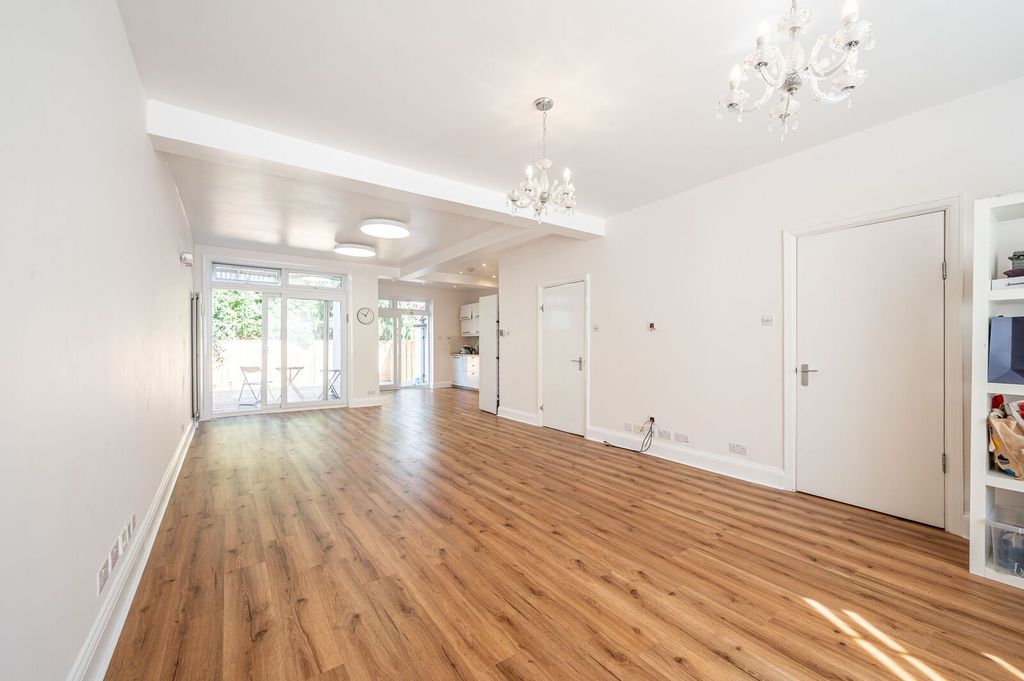 Property photo 1 of 15