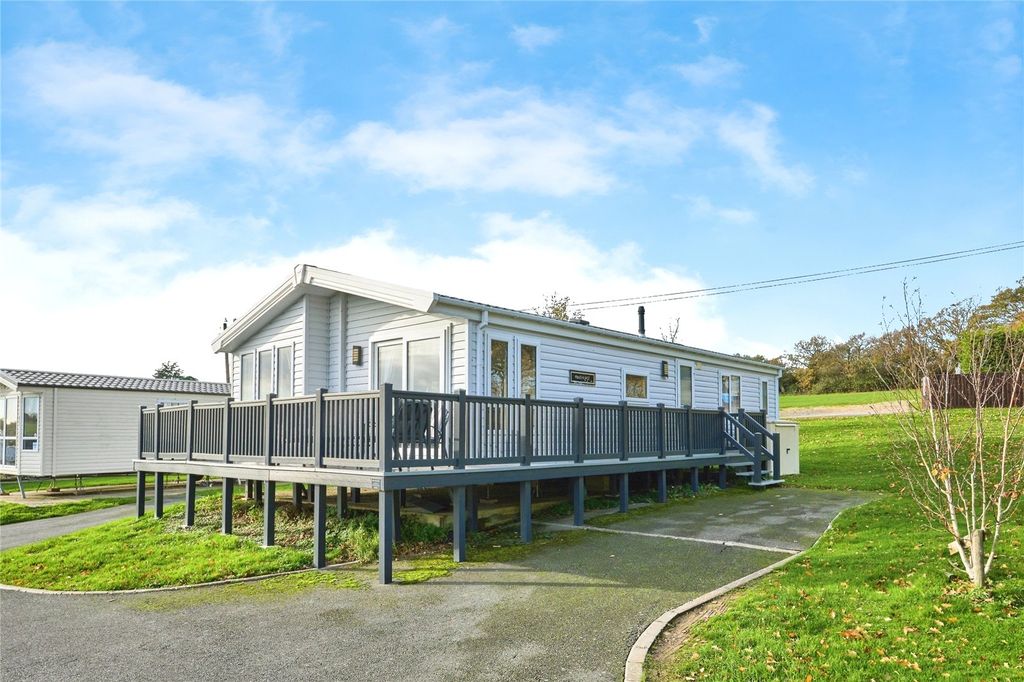 Property photo 3 of 22 Front