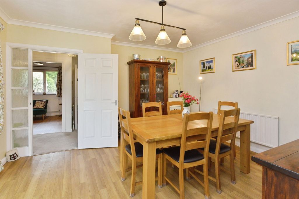 Property photo 3 of 29