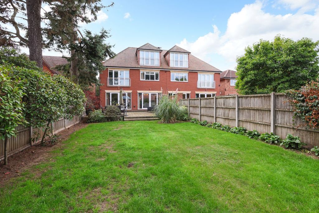 Property photo 3 of 19