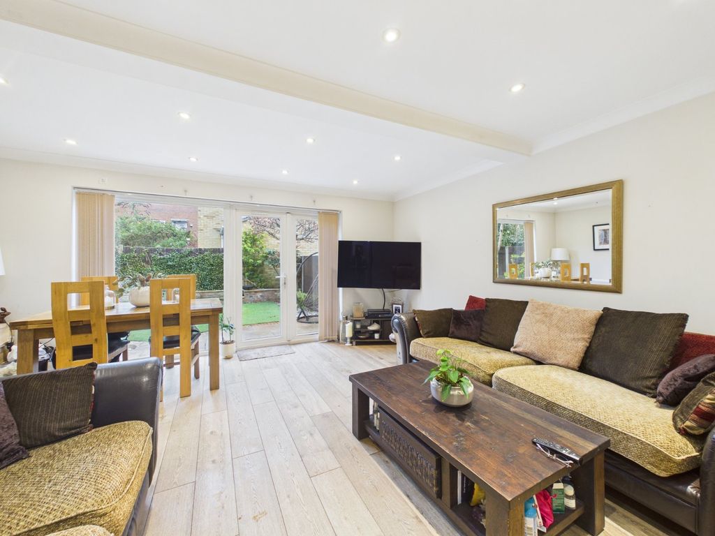 Property photo 2 of 10 Living/Dining Room