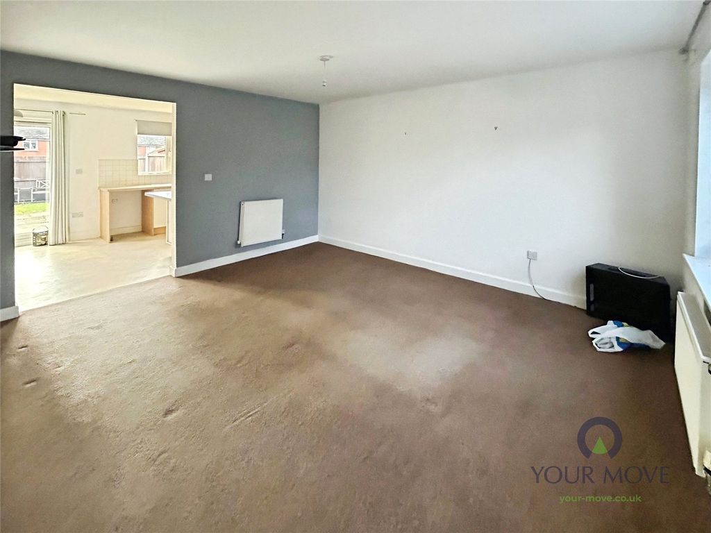 Property photo 2 of 12 Lounge