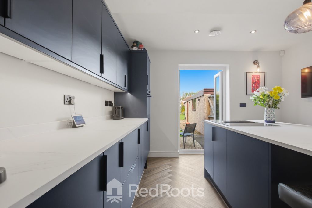 Property photo 3 of 24 5064894