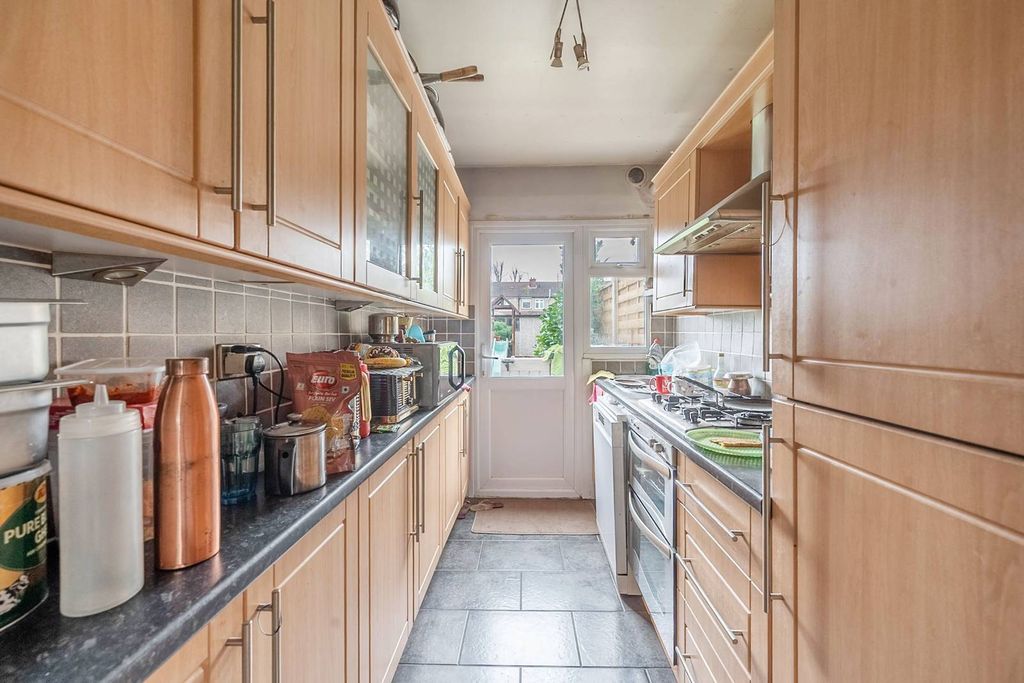 Property photo 1 of 5