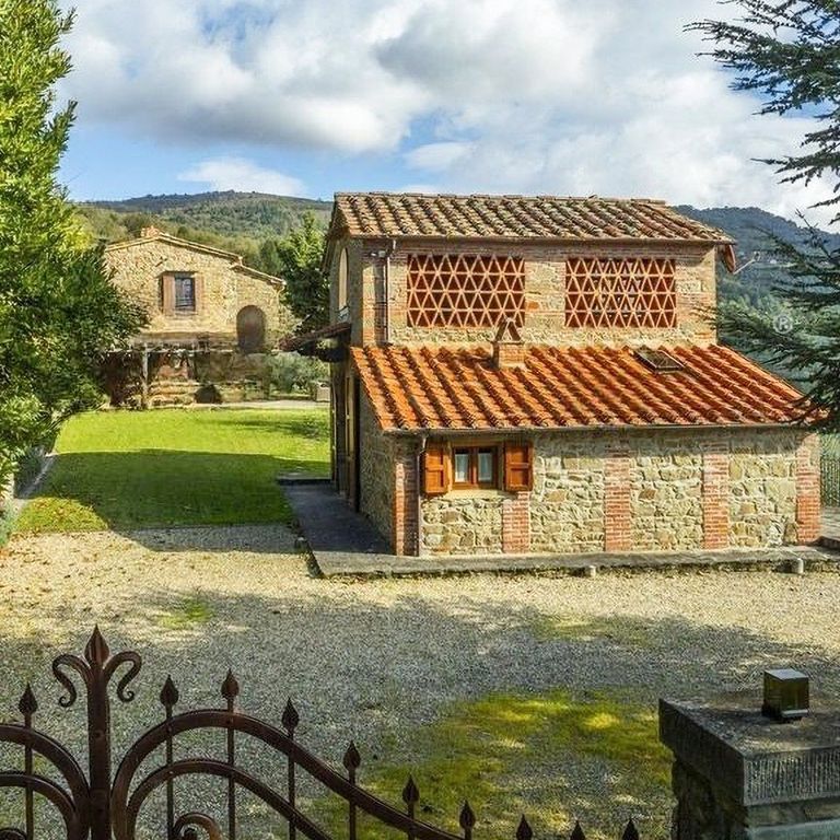 Property photo 1 of 24 Stone Farmhouse With Pool In The Heart Of Tuscany