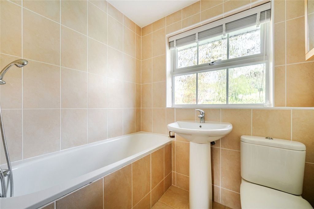 Additional image 18 of 4 bed detached house for saleHaslemere, Surrey GU27