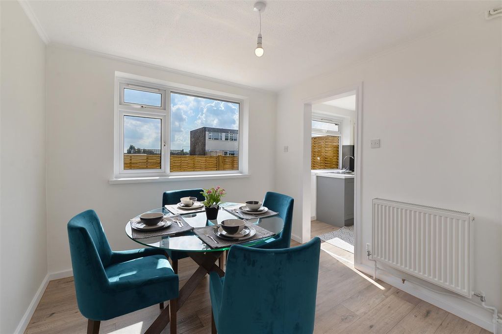 Additional image 7 of 3 bed flat for saleCastle Road, Maidstone ME16