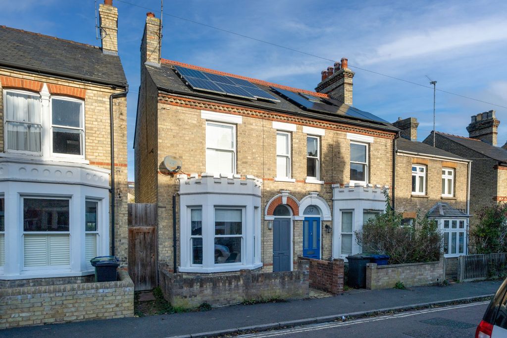 Property photo 1 of 12