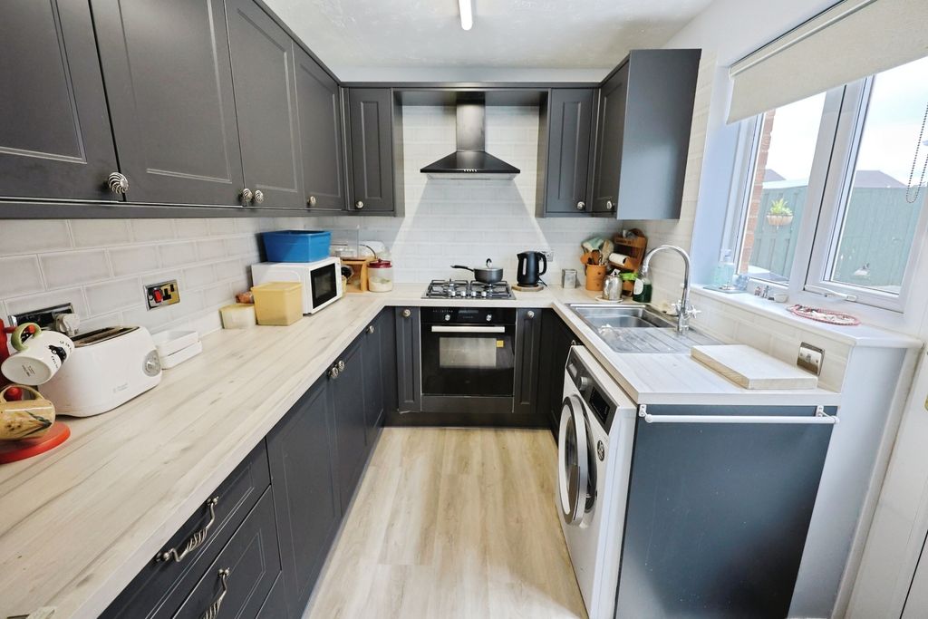 Property photo 3 of 11 Pbox-Img.Jpg