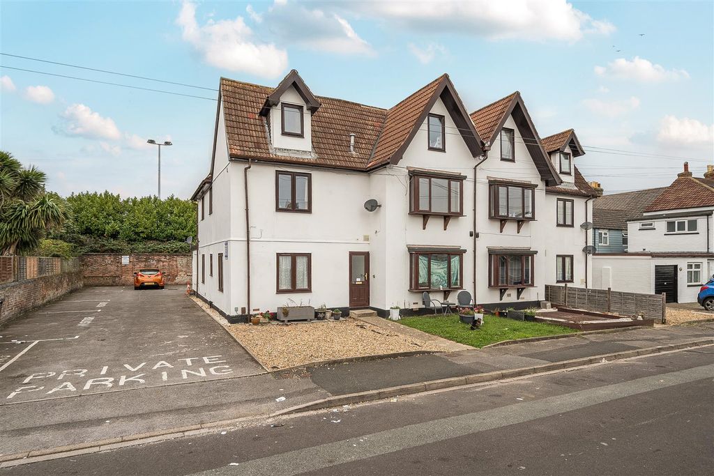 Property photo 1 of 14 Exterior