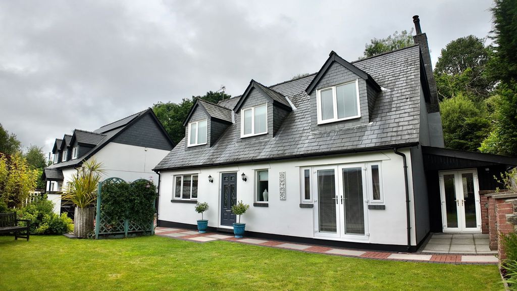 Property photo 2 of 63