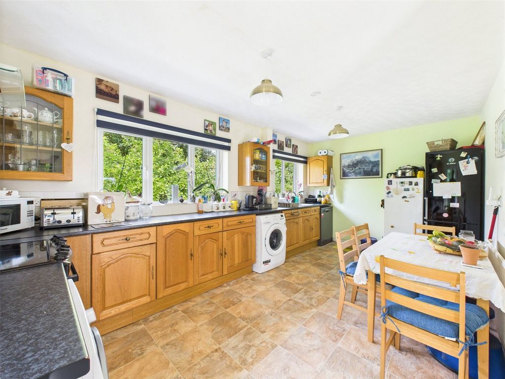 Property photo 3 of 23 Picture No. 14