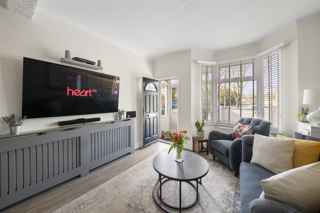 Property photo 2 of 22