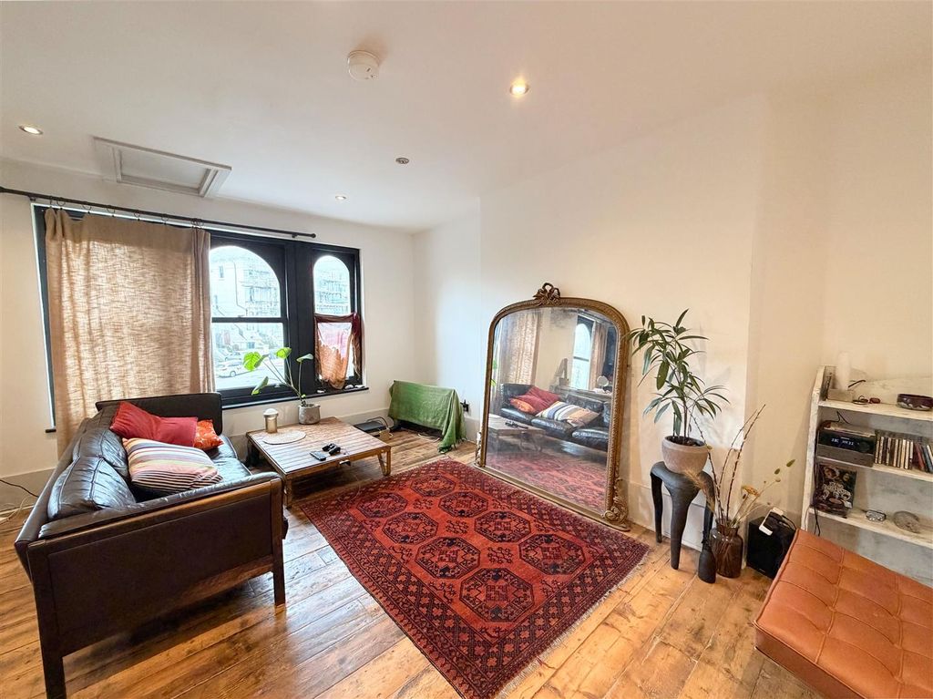 Property photo 3 of 12 2.Jpg