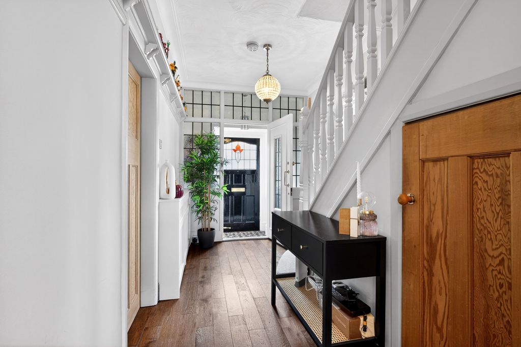 Property photo 3 of 30