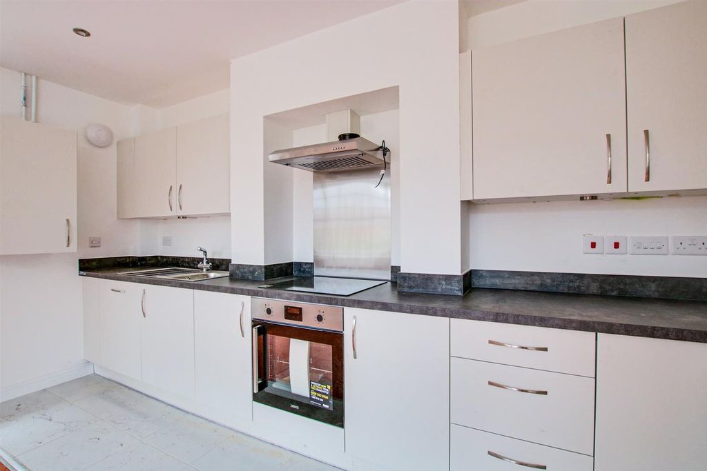 Property photo 2 of 15 Jxyaad5Vy0Cjkmi6Oeivow