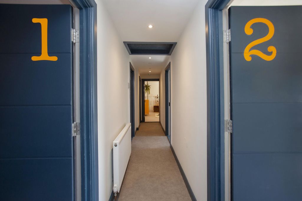 Property photo 3 of 8 Hallway