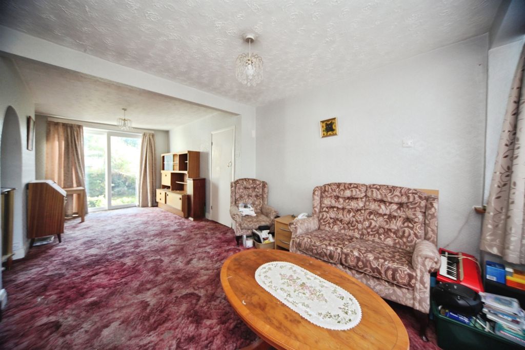 Property photo 2 of 17