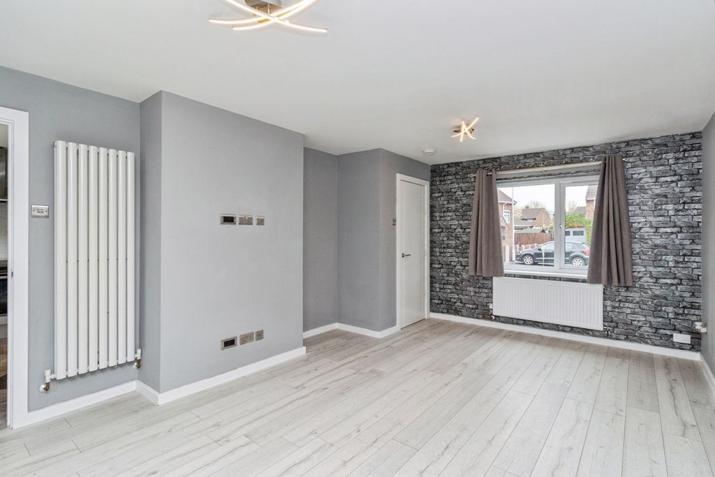 Property photo 2 of 12 Lounge/Dining Room