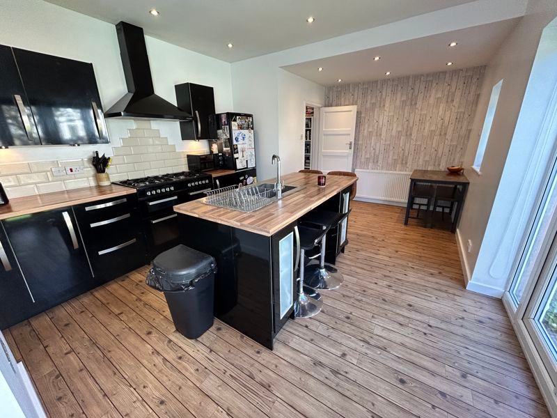 Property photo 3 of 24 Photo 5