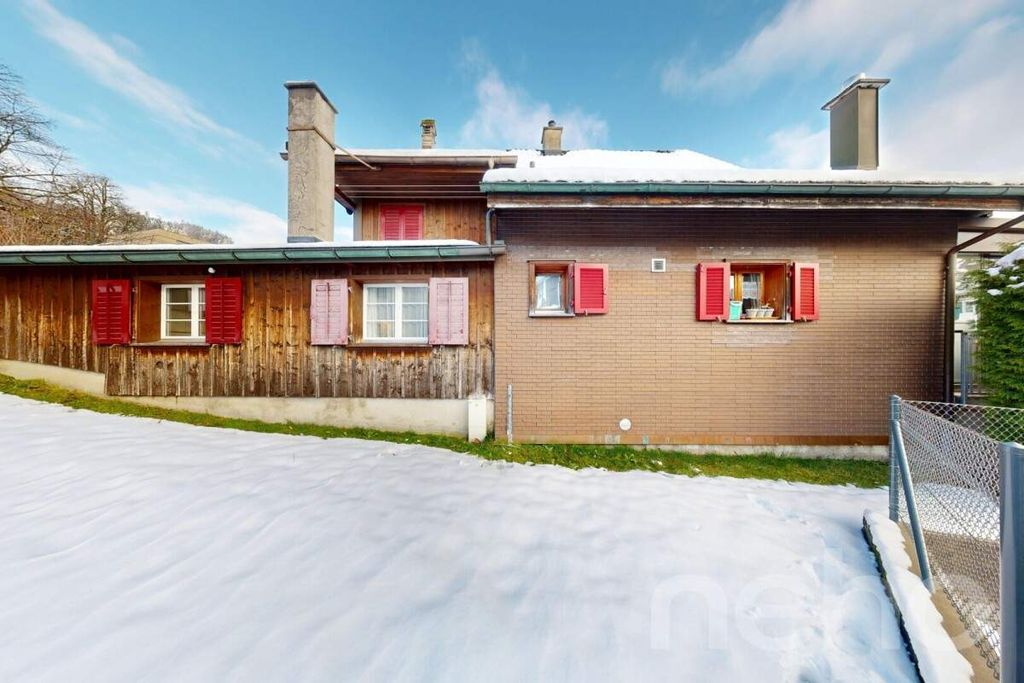 Property photo 2 of 12