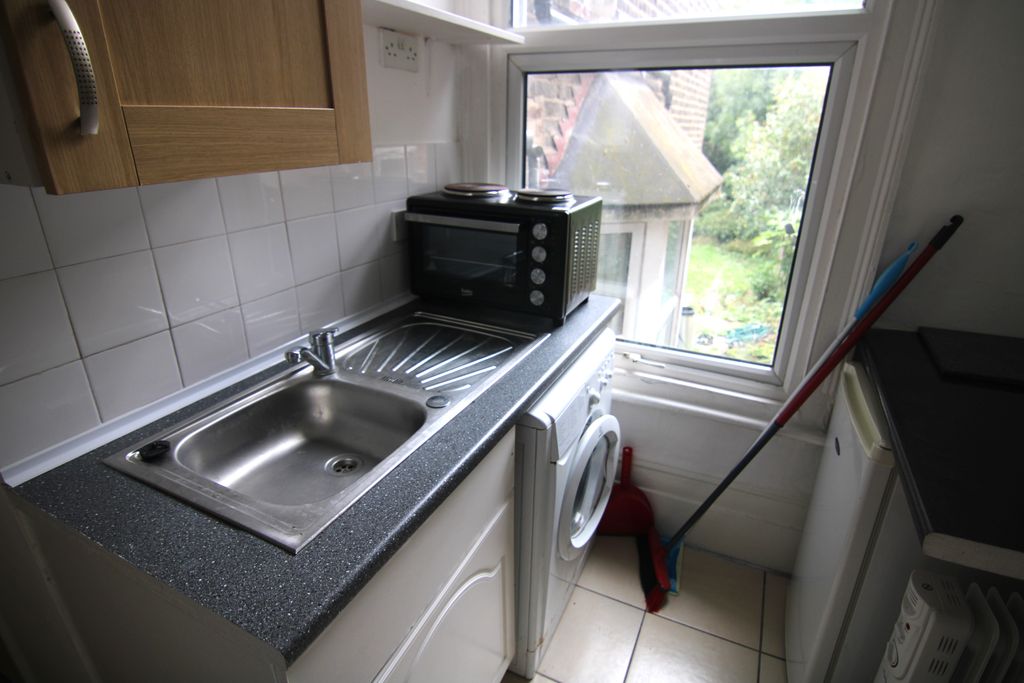 Property photo 2 of 3