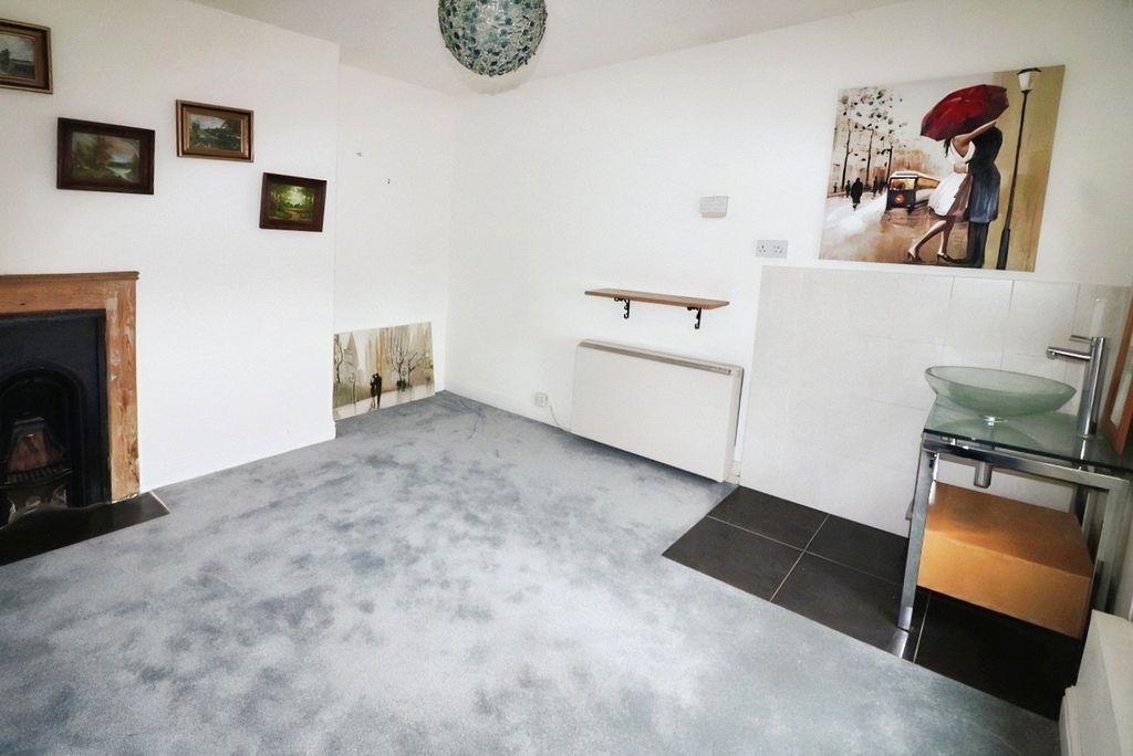 Property photo 3 of 16 Picture No. 12