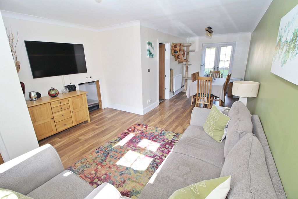 Property photo 2 of 14 4464304