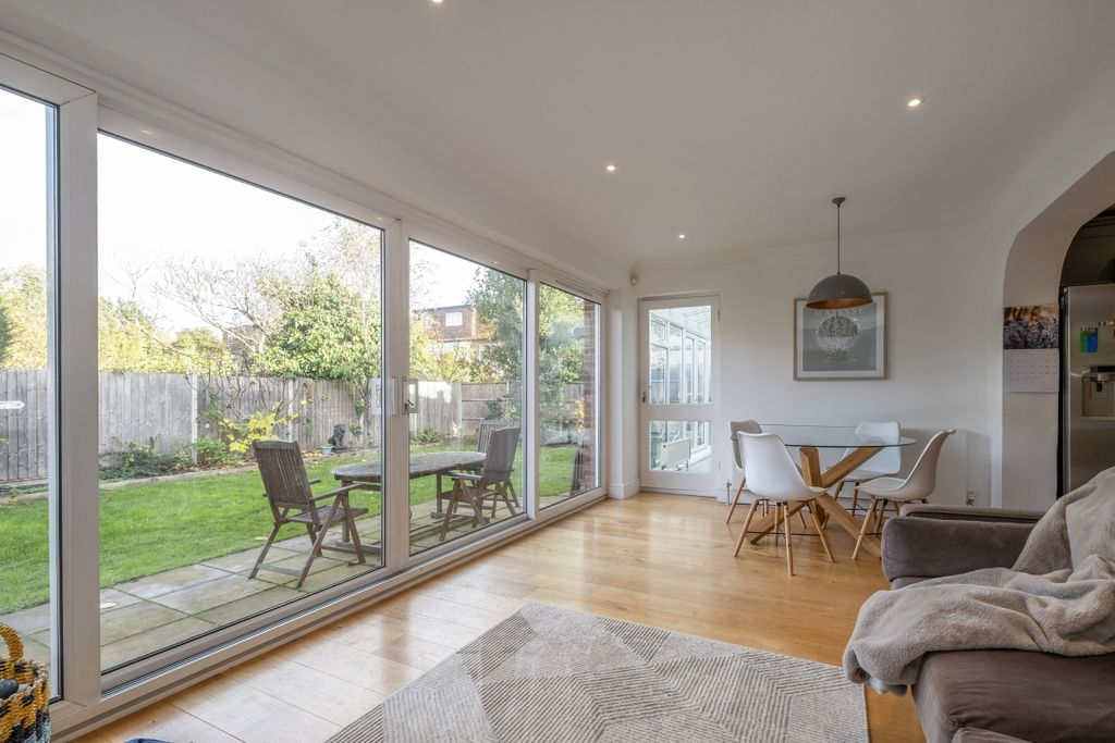 Property photo 3 of 24 Atwood-Avenue-0011