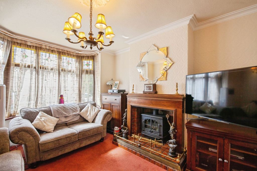Property photo 3 of 15