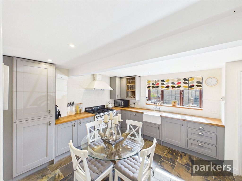 Property photo 2 of 18 Picture No. 07