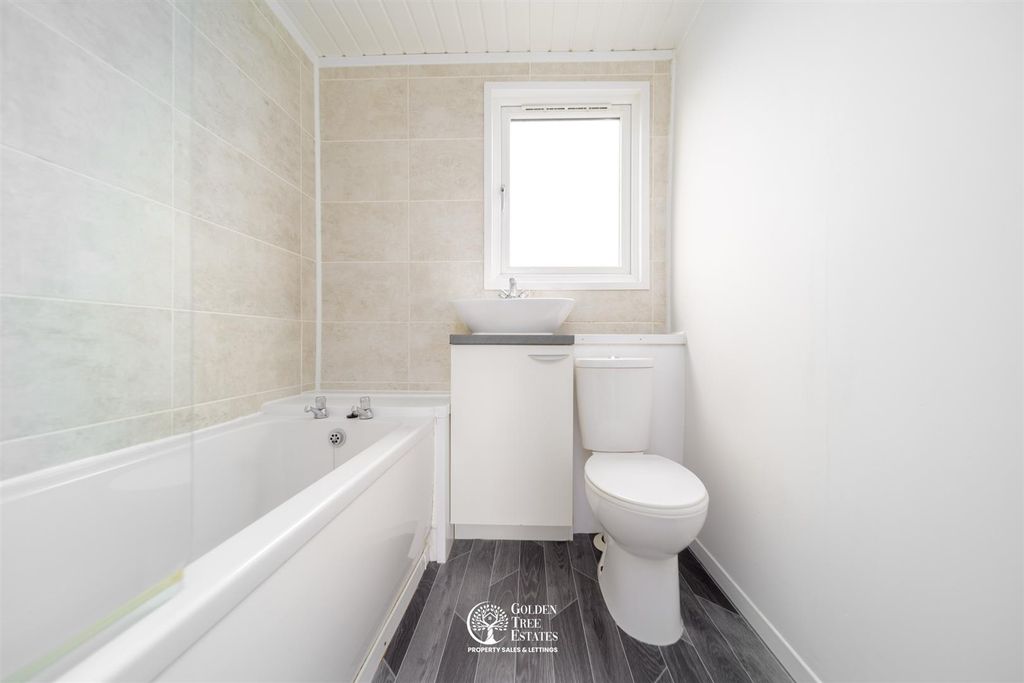 Property photo 3 of 20 0020-Paradiselane.Jpg