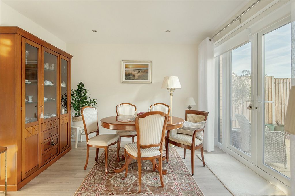 Property photo 3 of 16 Dining Room