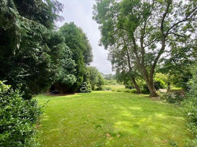 Property photo 3 of 34 Garden