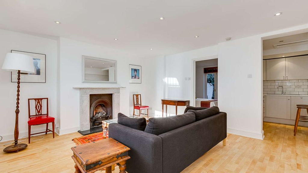 Property photo 2 of 8